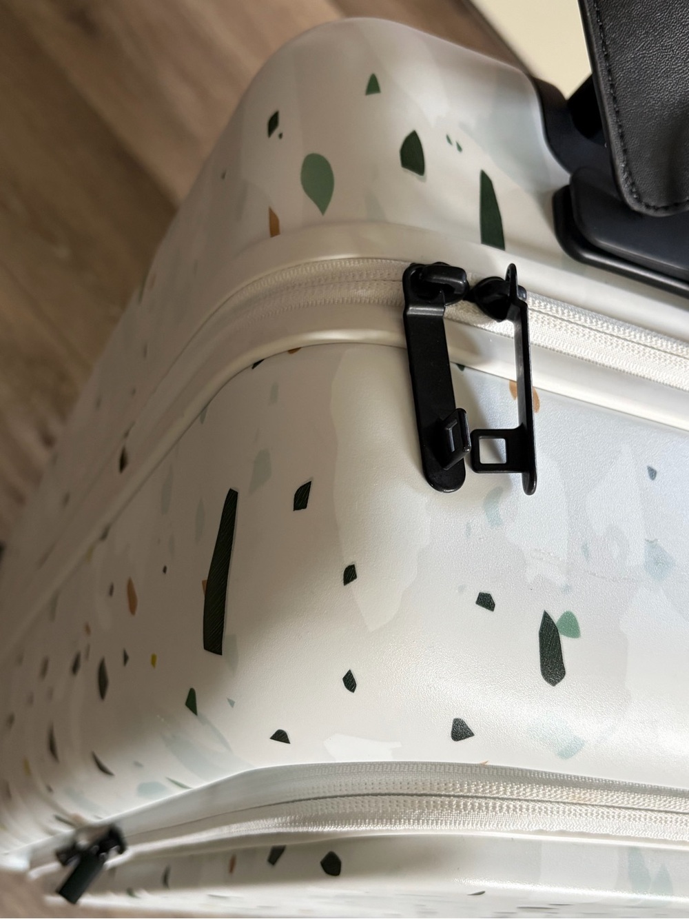 Beautiful Monos White Terrazzo-Print Carry-On Pro Plus Suitcase!! - Picture 6 of 16